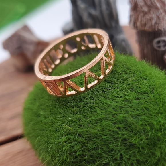 Openwork Dial Ring Size 9 R812 - Picture 2 of 2